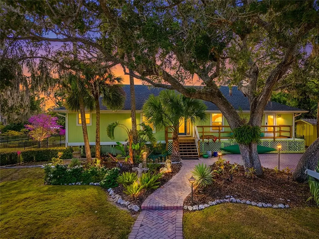 5116 Admiral Place Sarasota FL 34231