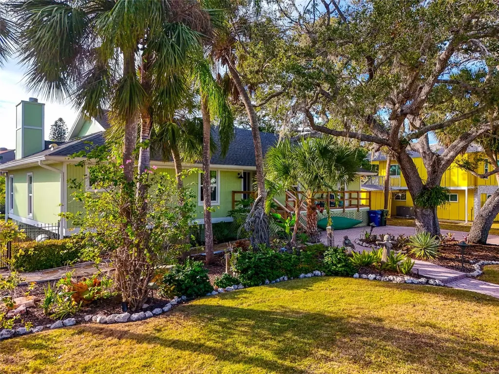 5116 Admiral Place Sarasota FL 34231