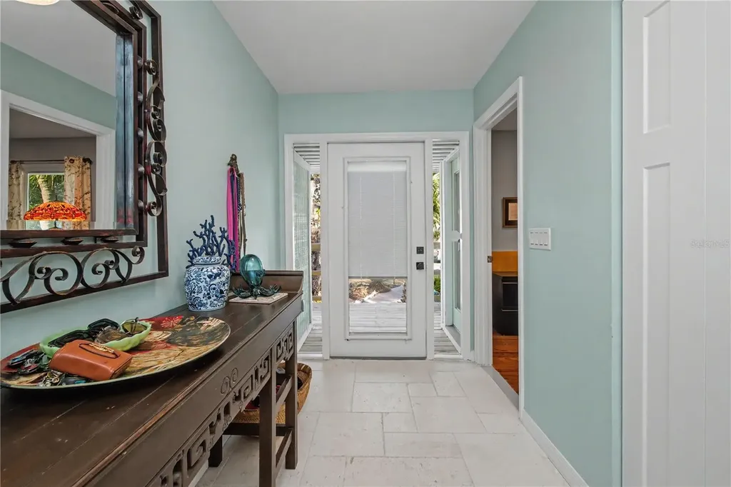 5116 Admiral Place Sarasota FL 34231