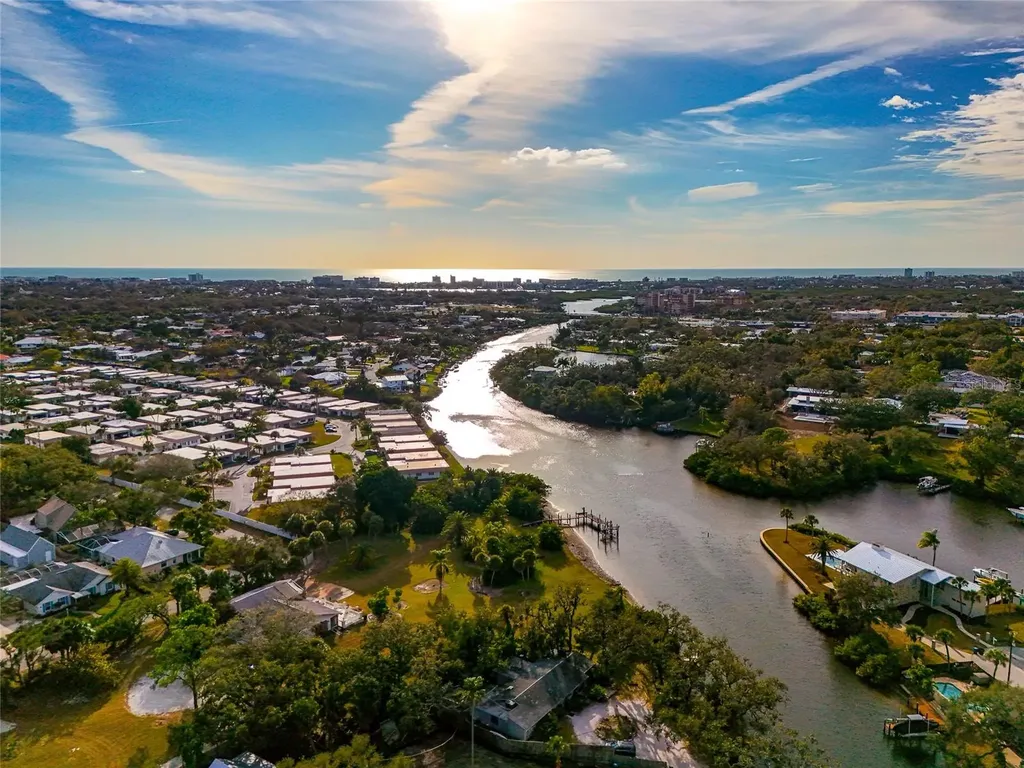 5116 Admiral Place Sarasota FL 34231