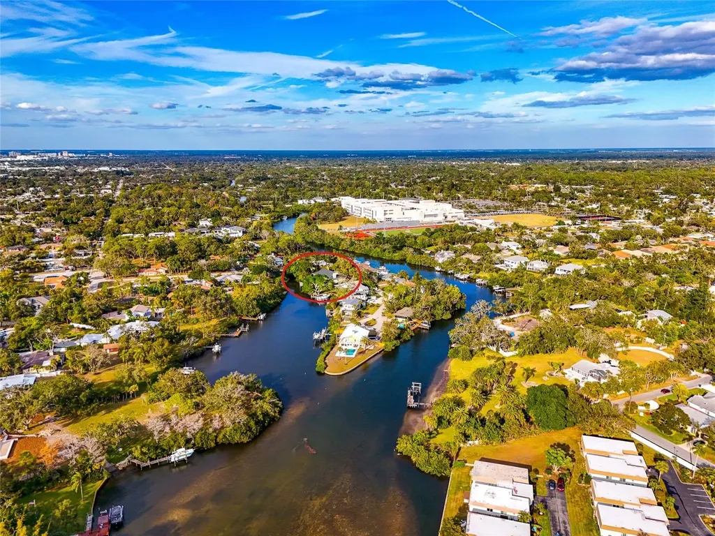 5116 Admiral Place Sarasota FL 34231