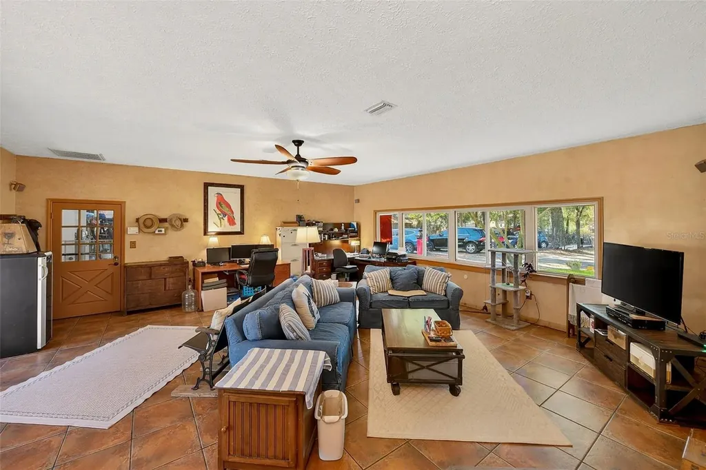 2635 N Dover Road Dover FL 33527