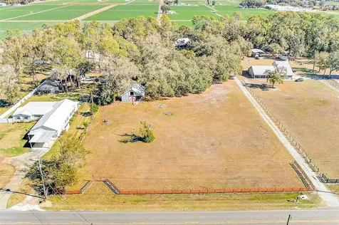 2635 N Dover Road Dover FL 33527