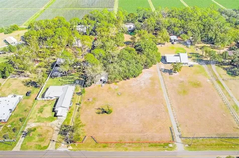 2635 N Dover Road Dover FL 33527