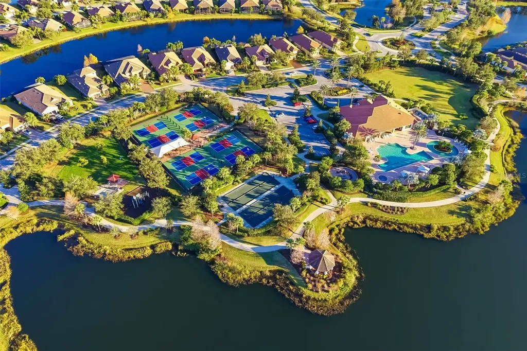 12729 Del Corso Loop Bradenton FL 34211