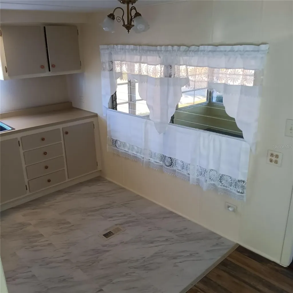 810 49th Avenue W Bradenton FL 34207