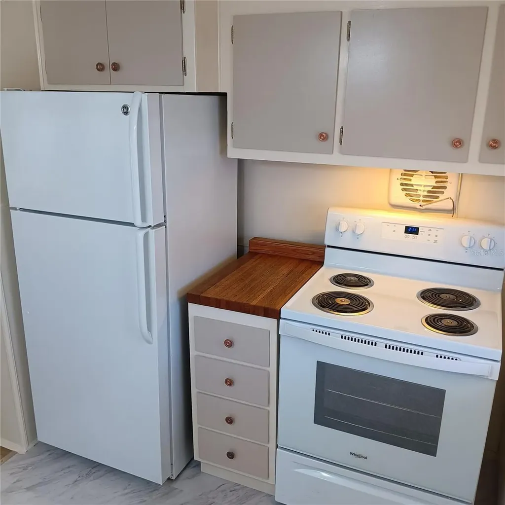 810 49th Avenue W Bradenton FL 34207