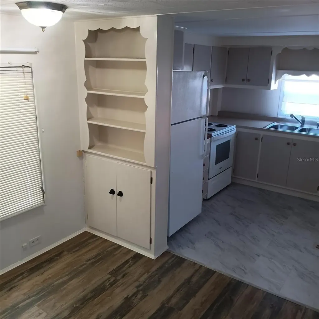 810 49th Avenue W Bradenton FL 34207