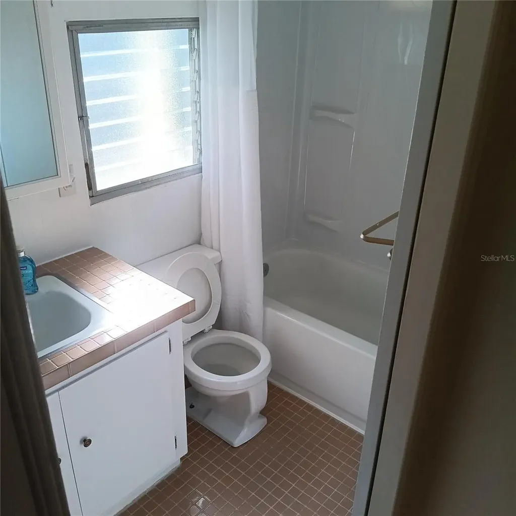 810 49th Avenue W Bradenton FL 34207