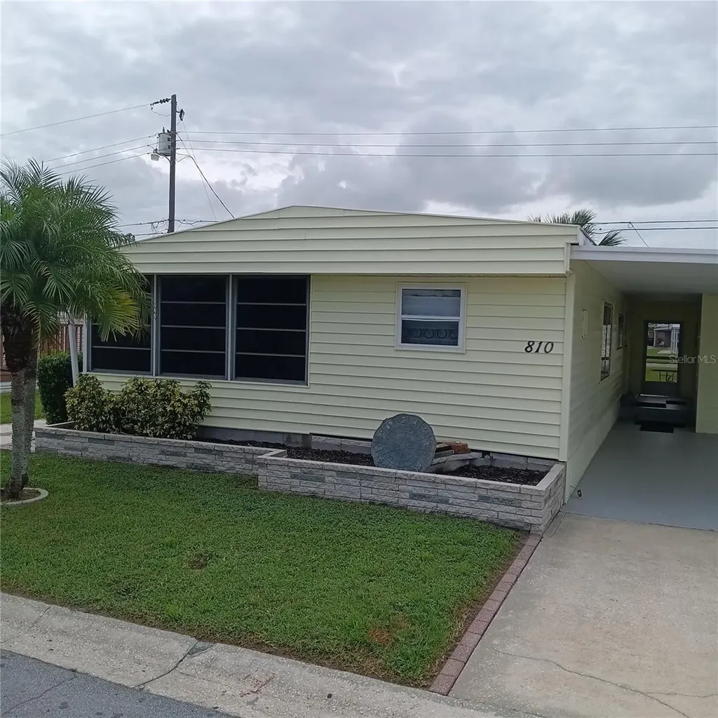 810 49th Avenue W Bradenton FL 34207