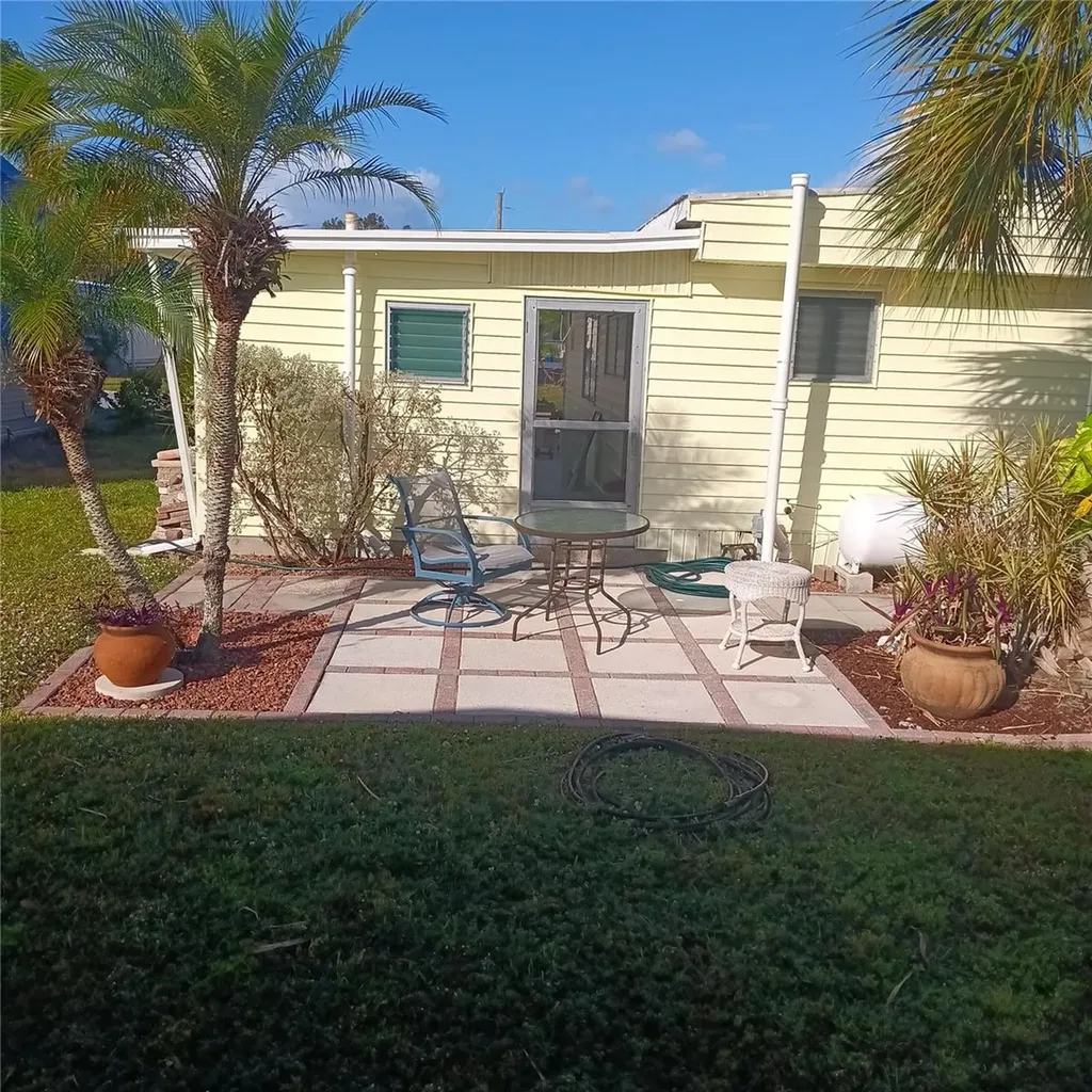 810 49th Avenue W Bradenton FL 34207