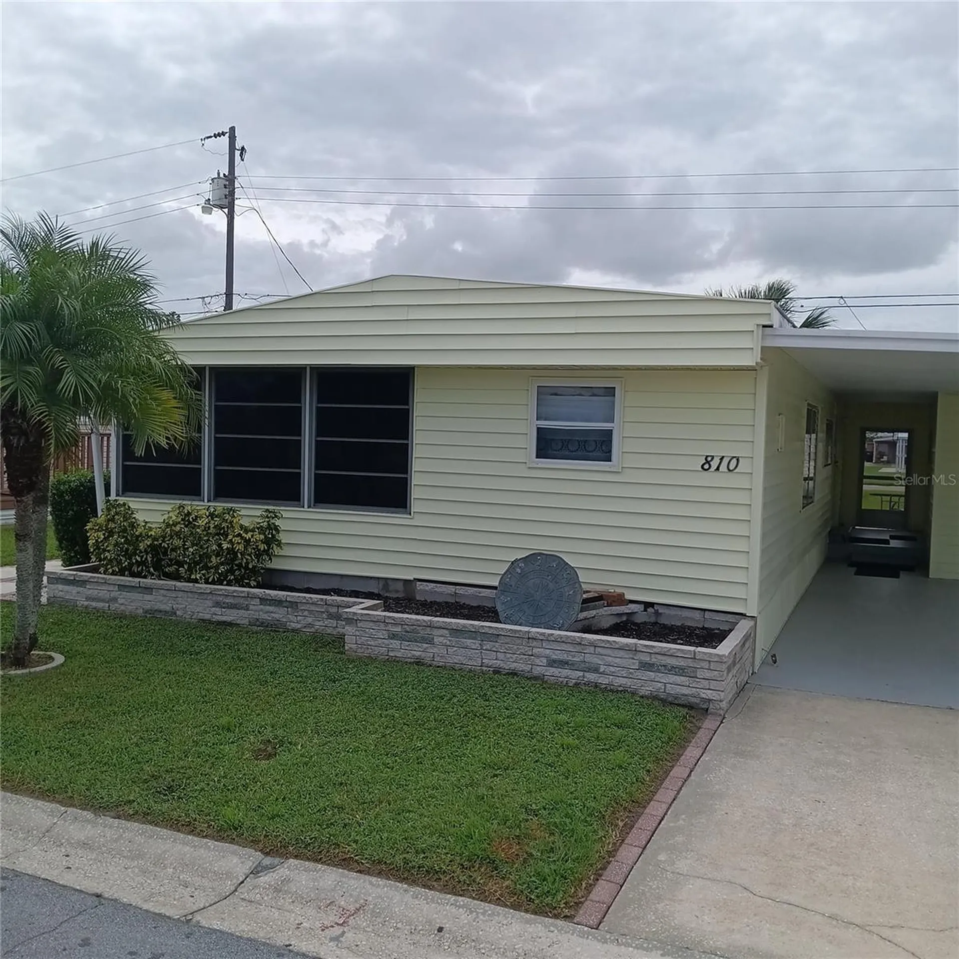 810 49th Avenue W Bradenton FL 34207