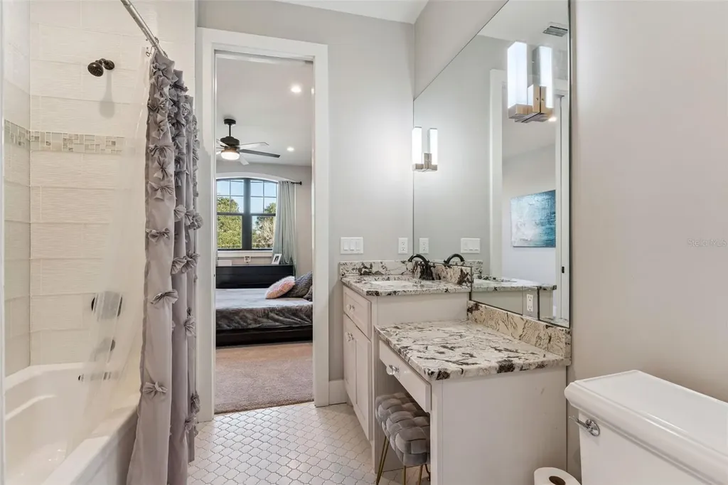 2072 Starboard Drive Geneva FL 32732