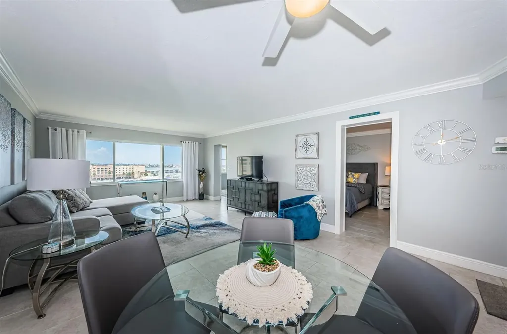 4775 Cove Circle St Petersburg FL 33708