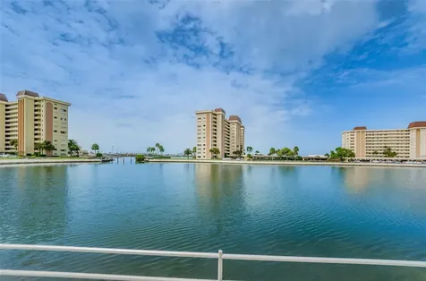 4775 Cove Circle St Petersburg FL 33708