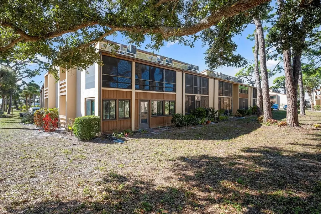 25 Quails Run Boulevard Englewood FL 34223