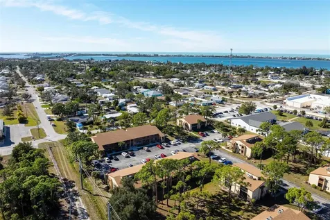 25 Quails Run Boulevard Englewood FL 34223