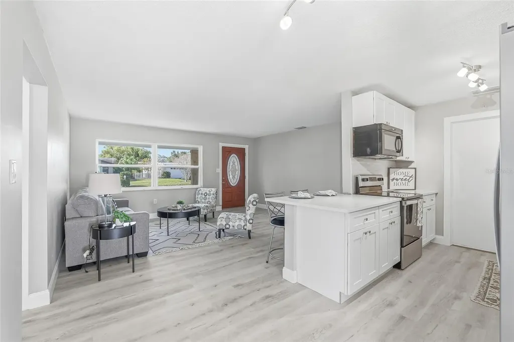 10799 99th Place Seminole FL 33772