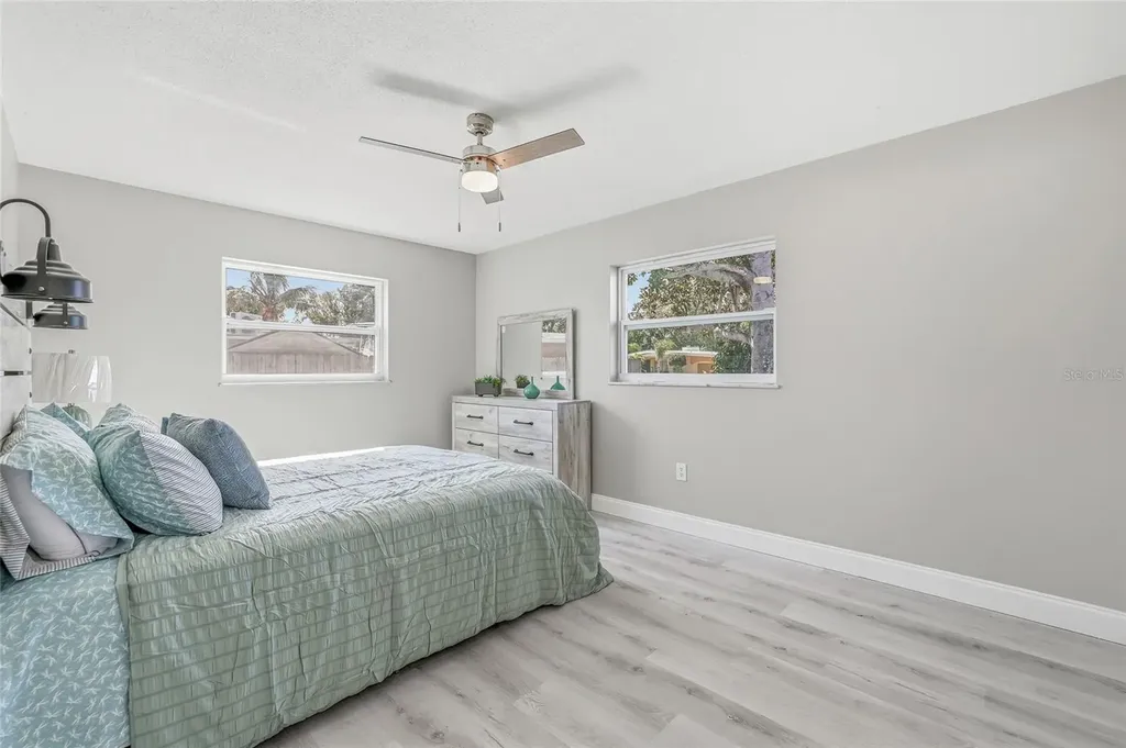 10799 99th Place Seminole FL 33772