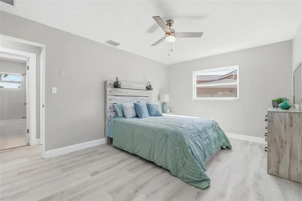10799 99th Place Seminole FL 33772