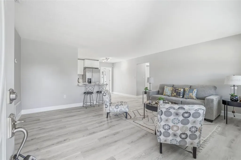 10799 99th Place Seminole FL 33772