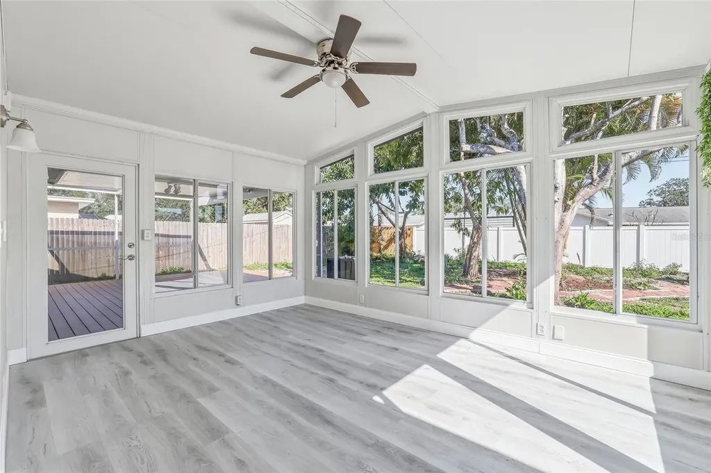 10799 99th Place Seminole FL 33772
