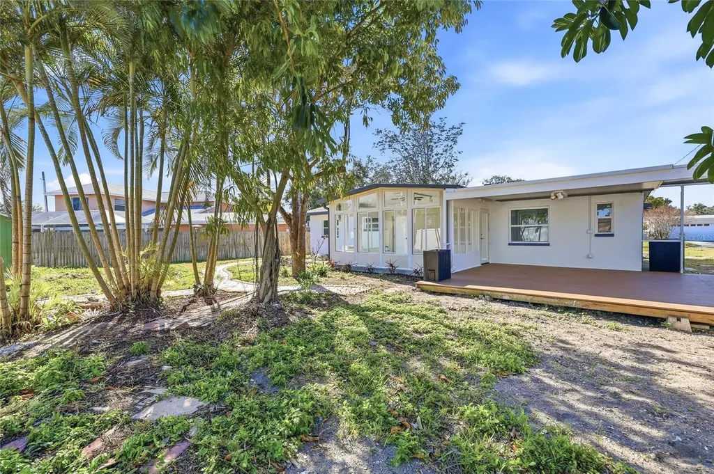 10799 99th Place Seminole FL 33772