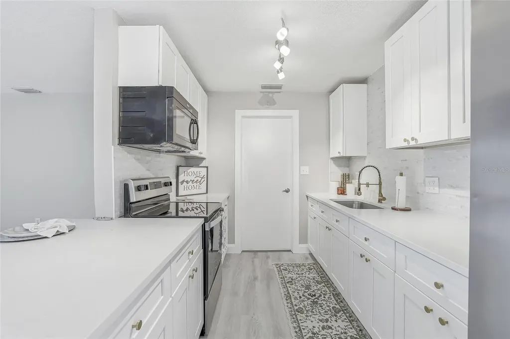 10799 99th Place Seminole FL 33772