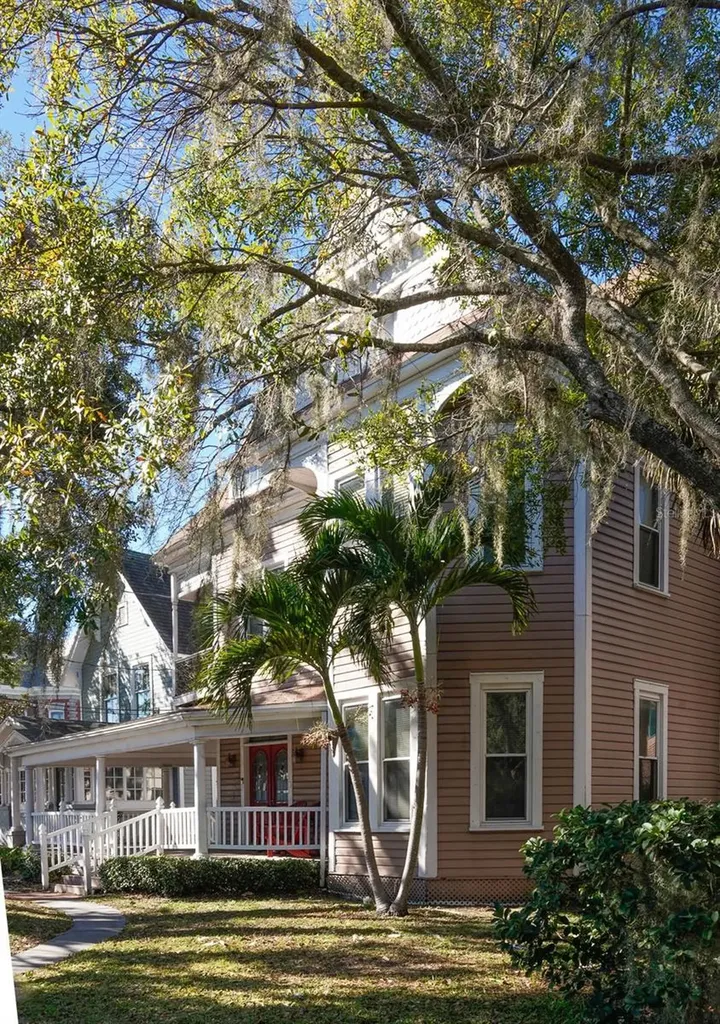 333 S Plant Avenue Tampa FL 33606