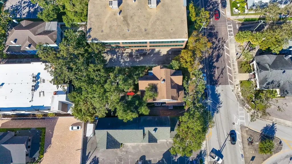 333 S Plant Avenue Tampa FL 33606