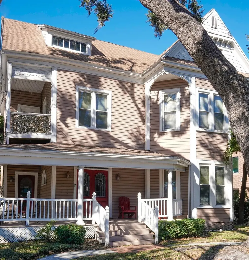 333 S Plant Avenue Tampa FL 33606