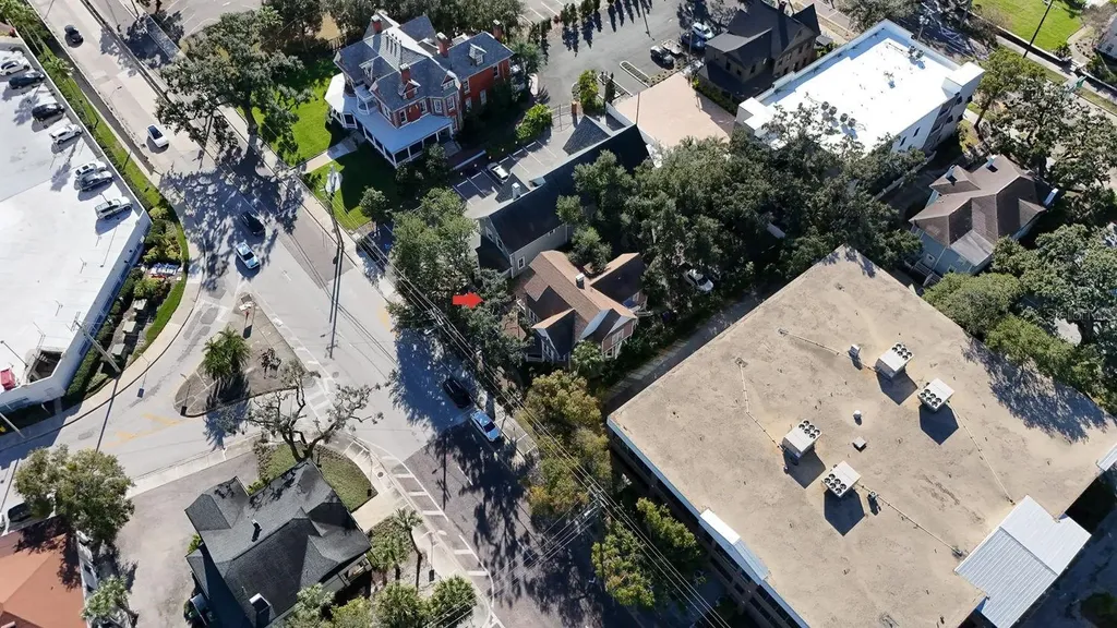 333 S Plant Avenue Tampa FL 33606
