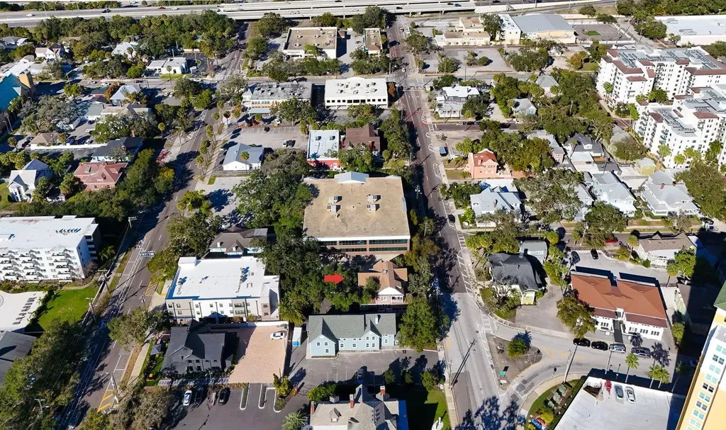 333 S Plant Avenue Tampa FL 33606
