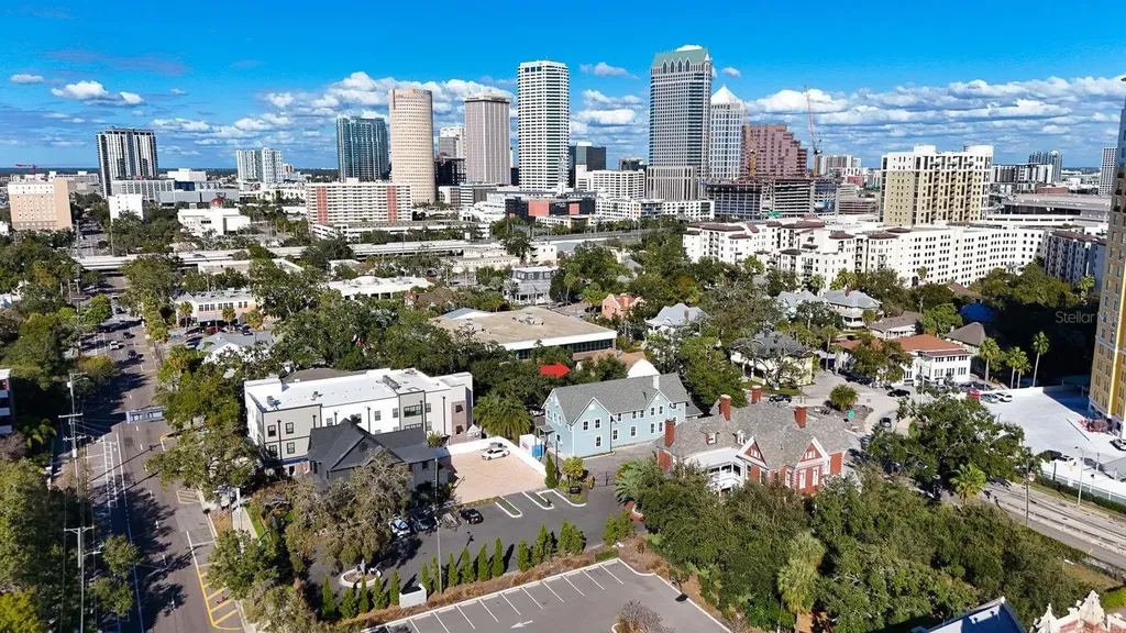 333 S Plant Avenue Tampa FL 33606