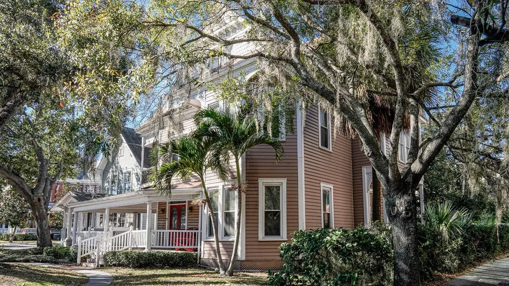333 S Plant Avenue Tampa FL 33606
