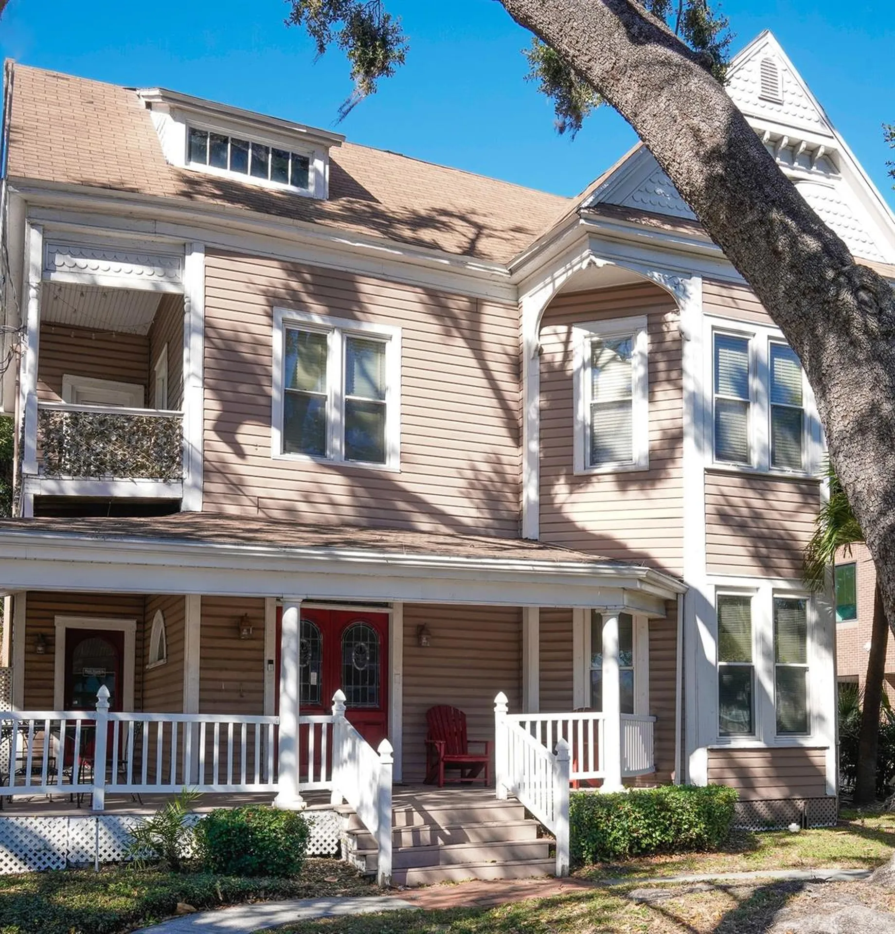 333 S Plant Avenue Tampa FL 33606