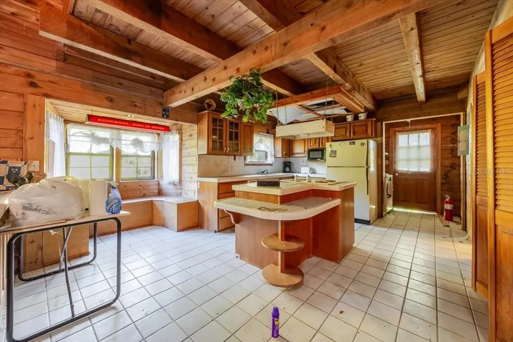 9510 E Oak Court Floral City FL 34436