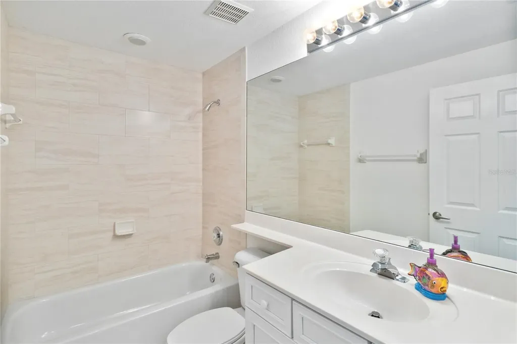 6351 Bay Cedar Lane Bradenton FL 34203