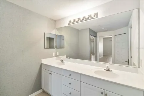 6351 Bay Cedar Lane Bradenton FL 34203