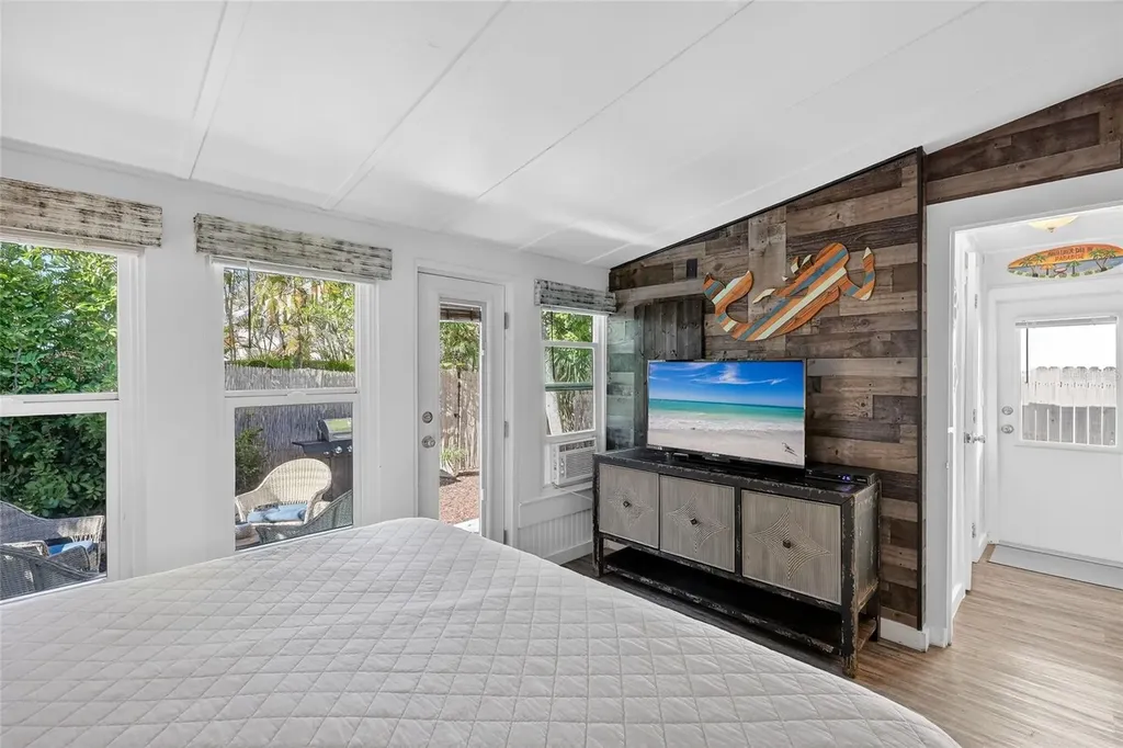 520 Spring Avenue Anna Maria FL 34216