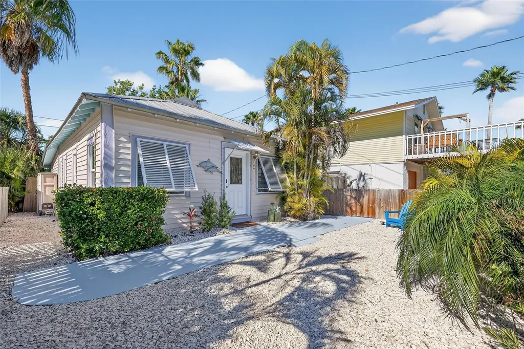 520 Spring Avenue Anna Maria FL 34216