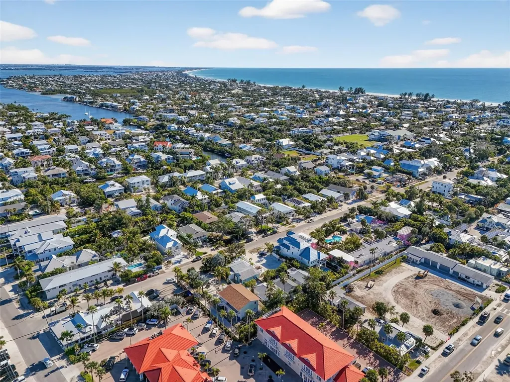 520 Spring Avenue Anna Maria FL 34216