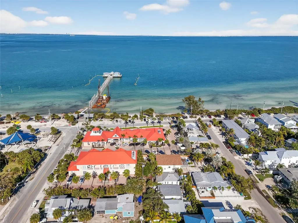 520 Spring Avenue Anna Maria FL 34216