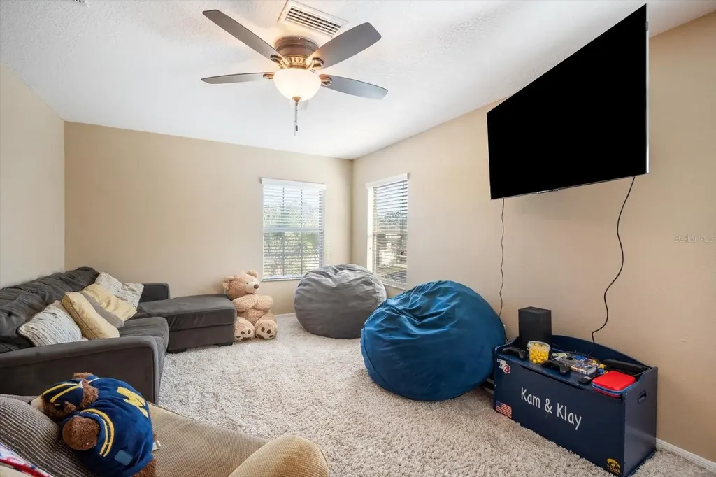 7878 Tuscany Woods Drive Tampa FL 33647