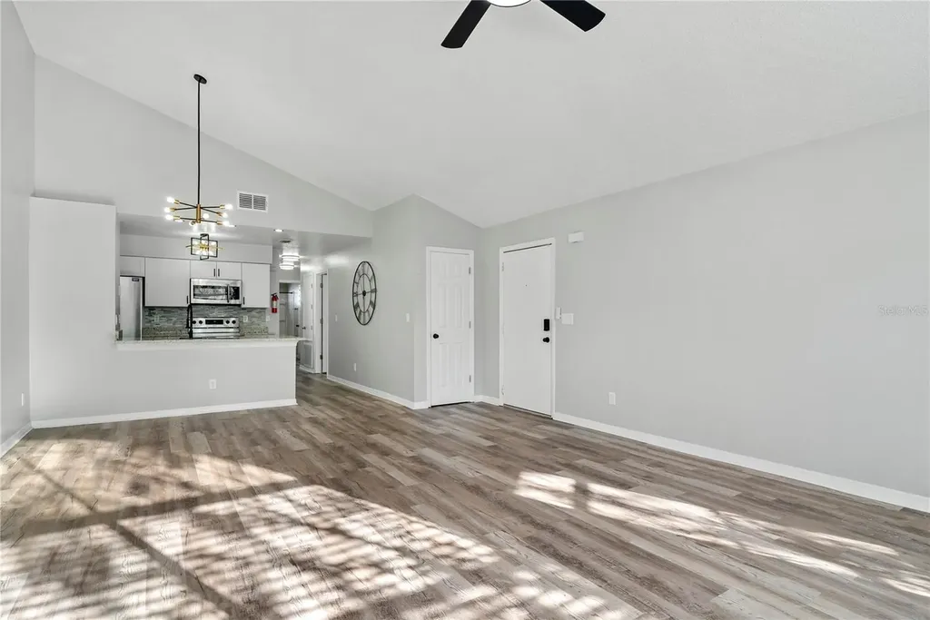 2745 N Poinciana Boulevard Kissimmee FL 34746