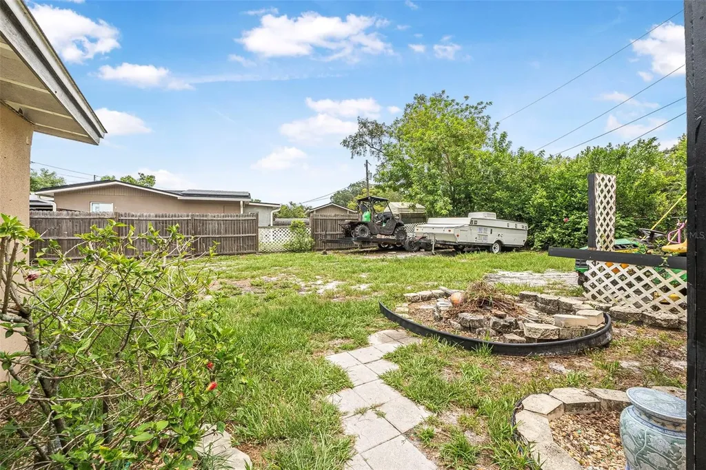 1333 E Lombardy Drive Deltona FL 32725
