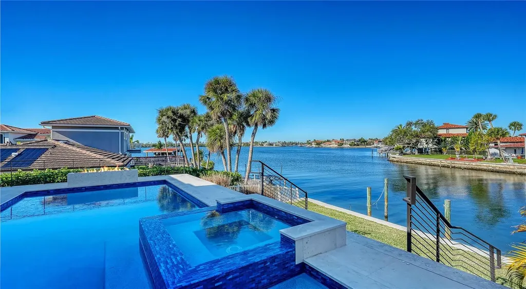 1739 Little Pointe Circle Sarasota FL 34231