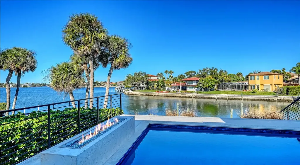 1739 Little Pointe Circle Sarasota FL 34231