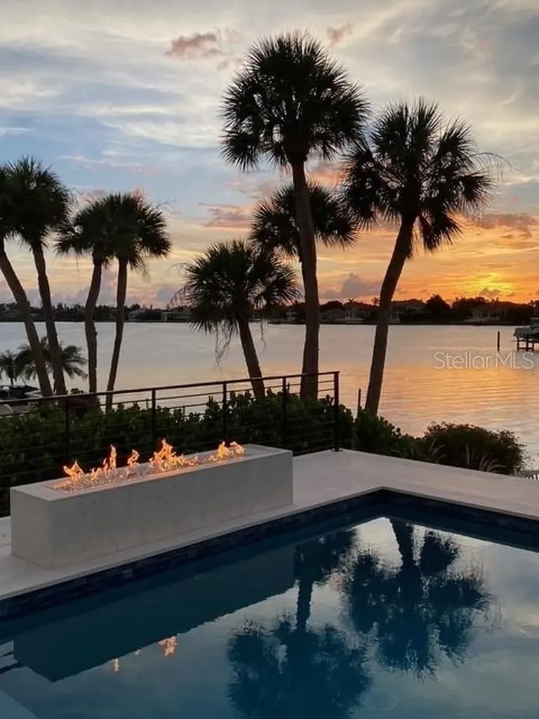 1739 Little Pointe Circle Sarasota FL 34231