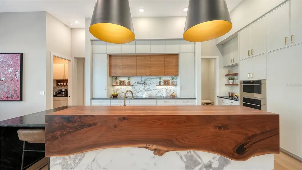 1739 Little Pointe Circle Sarasota FL 34231